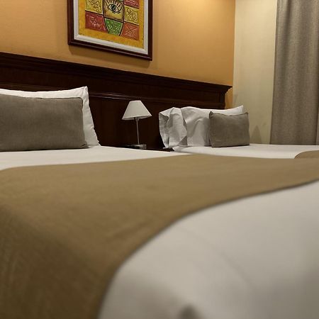 Ritz Hotel Mendoza Kültér fotó