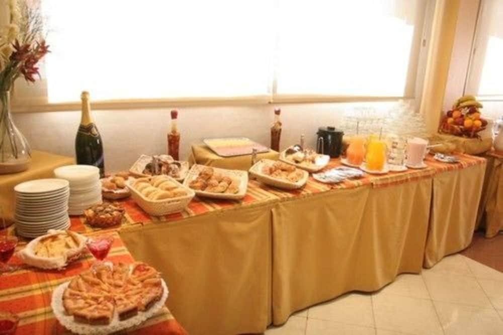 Ritz Hotel Mendoza Kültér fotó