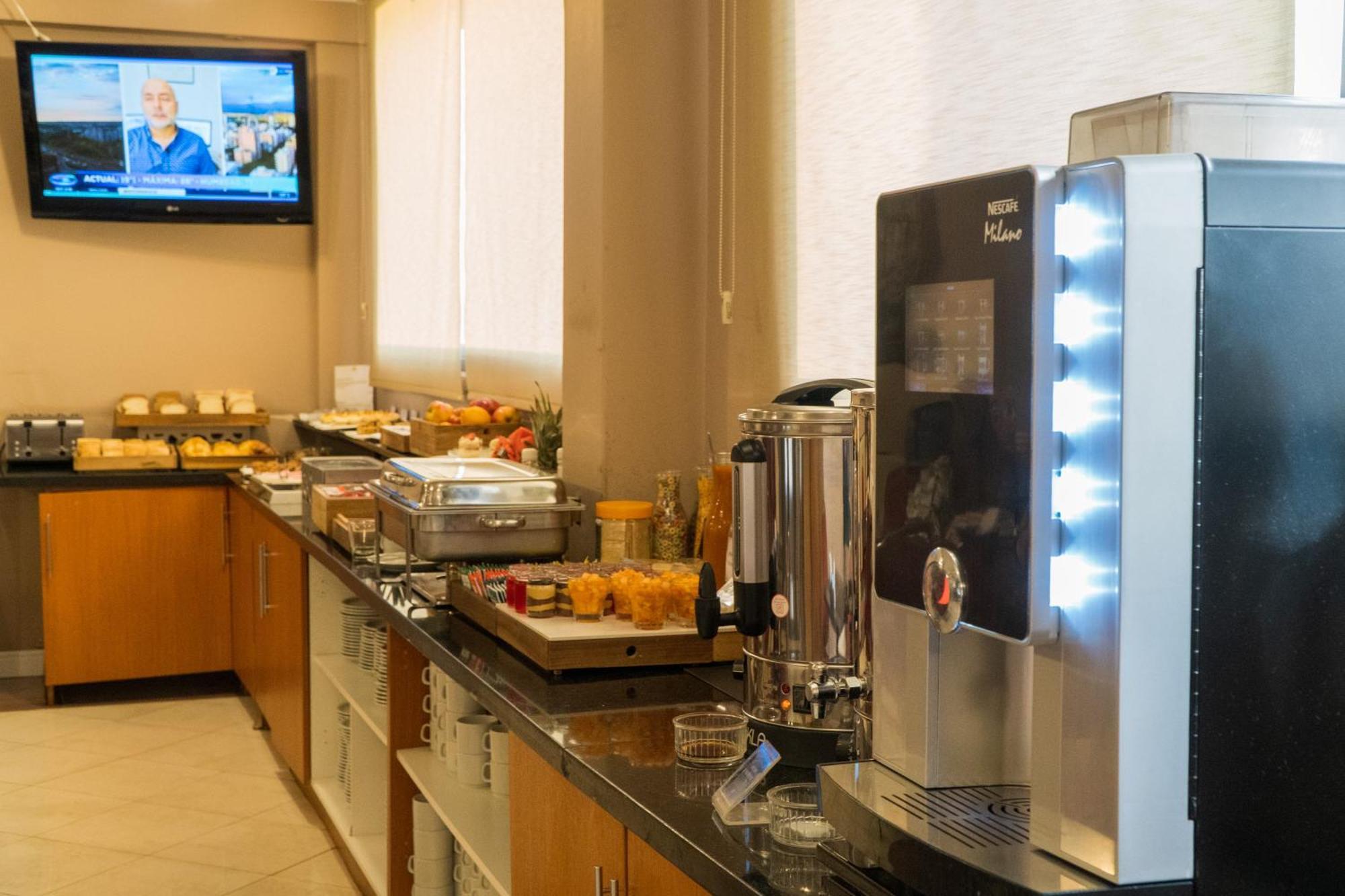 Ritz Hotel Mendoza Kültér fotó